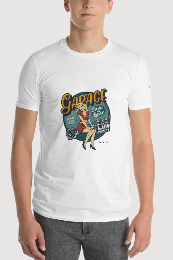 Unisex Lightweight T-Shirt | Gildan - Famesnob